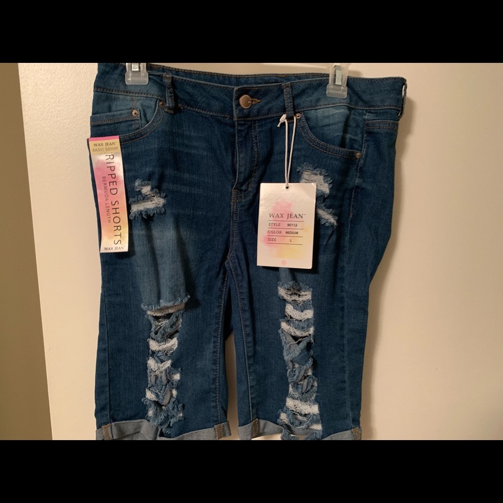 Fashion nova mid shorts